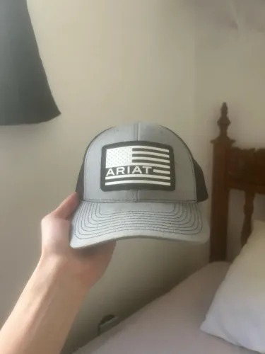 Boné ariat Richardson - usado apenas 4 vezes