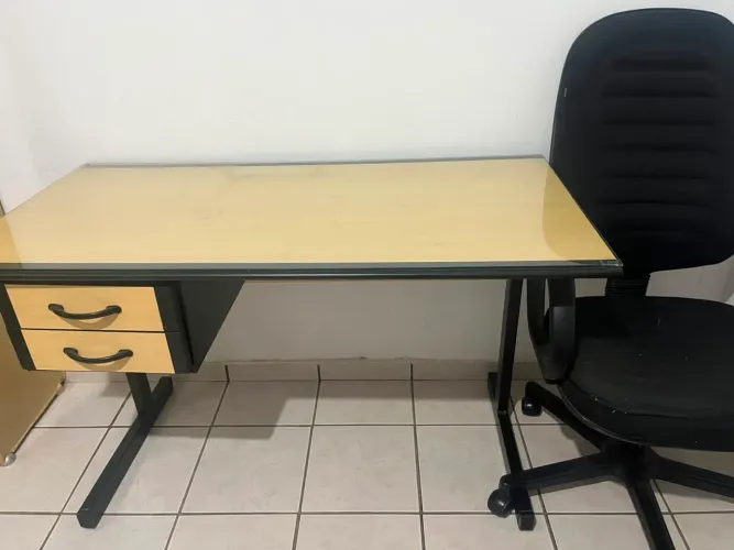 Mesa e Cadeira escritório