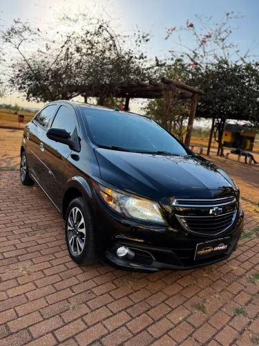 Chevrolet Onix Hatch LTZ 1.4 8V Flex Power Mec. 4P 2014