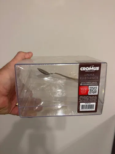 Caixa acrílico meio ovo 350g