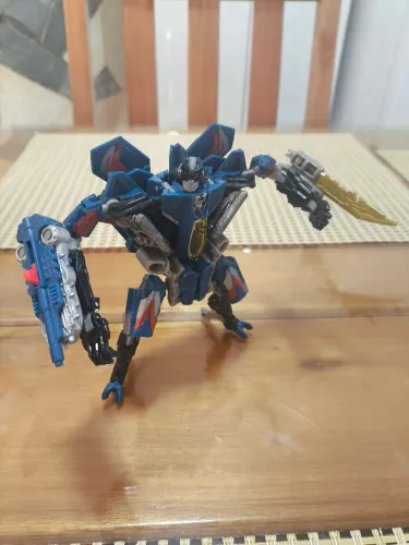 Transformers Dark Of The Moon Deluxe Class Thundercracker MechTech