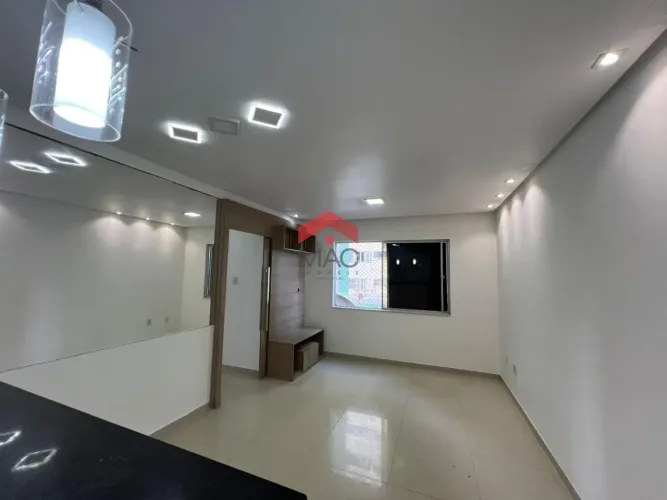 Apartamento para Venda em Salvador, Costa Azul, 3 dormitórios, 1 suíte, 1 banheiro, 1 vaga