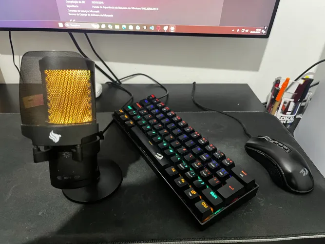 PC GAMER COM MONITOR E ACESSÓRIOS - RODA TUDO