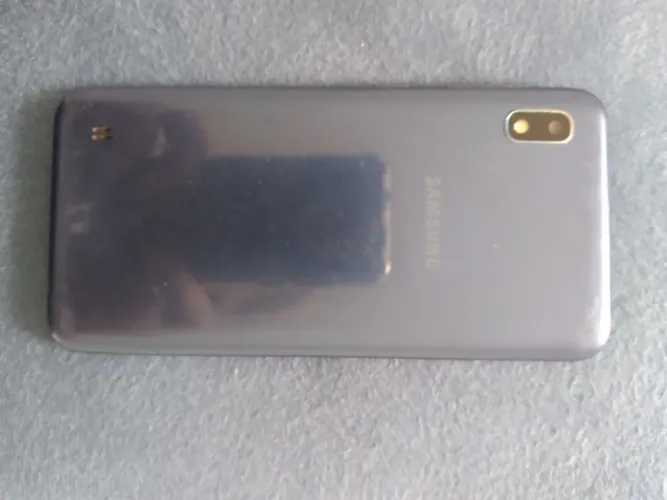 Samsung  J 7