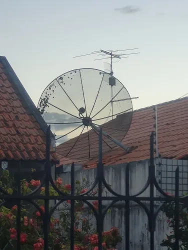 Vendo ANTENA PARABOLICA HRANDE Externa.