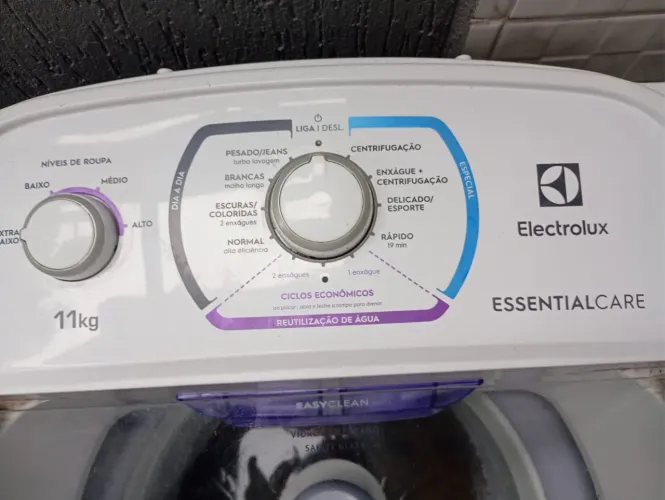 Máquina de lavar 11 kg Electrolux sem detalhes