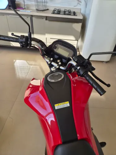Moto zero km que só veio da concessionária pra casa!