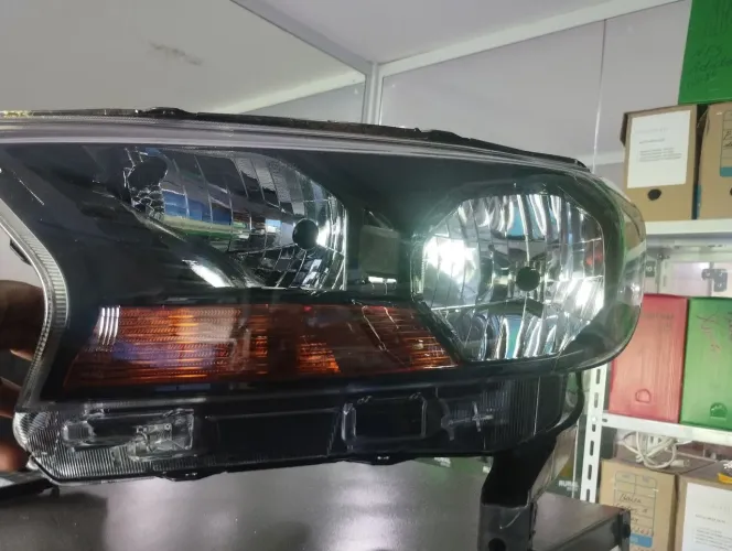 Farol esquerdo para Ranger 2017 a 2022 - entrego na região de Cuiabá/VG