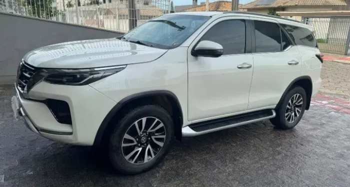 Toyota Hilux SW4 SRX 4X4 2.8 TDI 16V Dies. Aut. 2021
