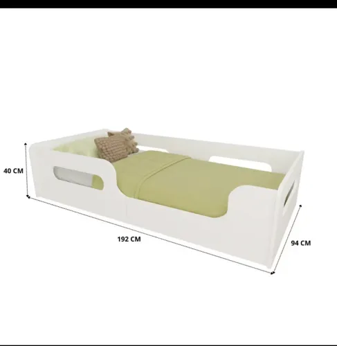 Cama montessoriana com colchão infantil