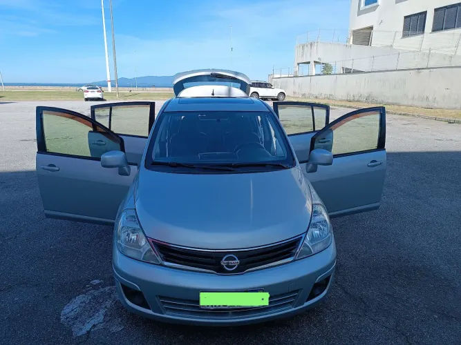 Nissan Tiida SL 1.8/1.8 Flex 16V Aut. 2013