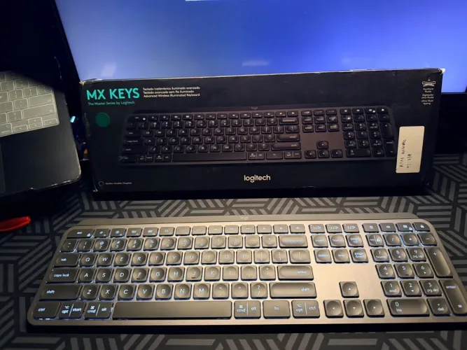 Mx Keys em excelente estado