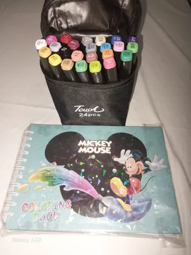 Kit livro para colorir + canetinhas