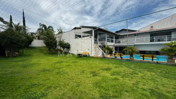 Terreno à venda com 361m² no Condomínio Alto da Capela em Limeira/SP.