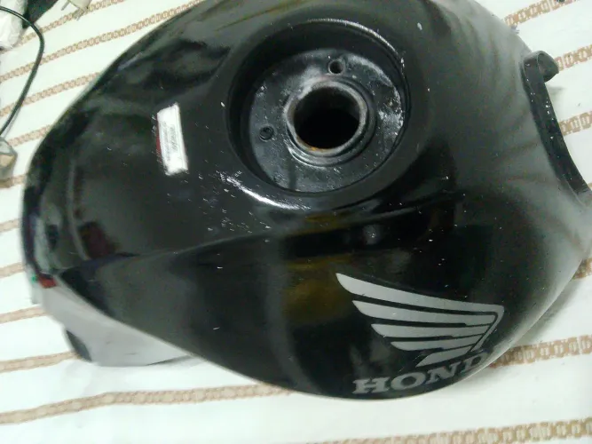Tanque preto da fan 150 e 125 injetável.