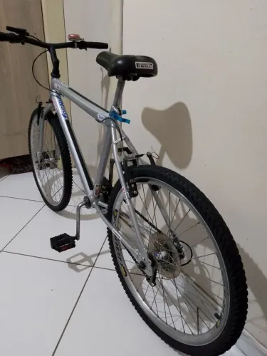 Bicicleta aro 24,6 marchas 