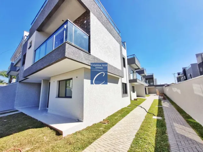 Sobrado à venda em Curitiba, Santa Felicidade, com 3 quartos, 155m²
