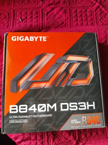 Placa mãe Gigabyte B840M DS3H