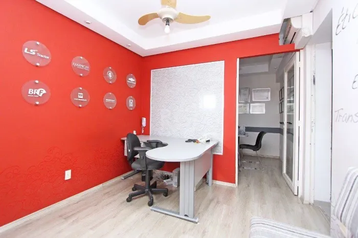 Conjunto/Sala para Venda - 86m², bairro Menino Deus