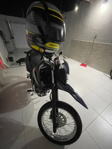 VENDO MOTO EXTREMAMENTE NOVO ÚNICO DONO
