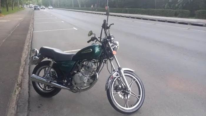 VENDO/TROCO Suzuki Intruder 125 Verde