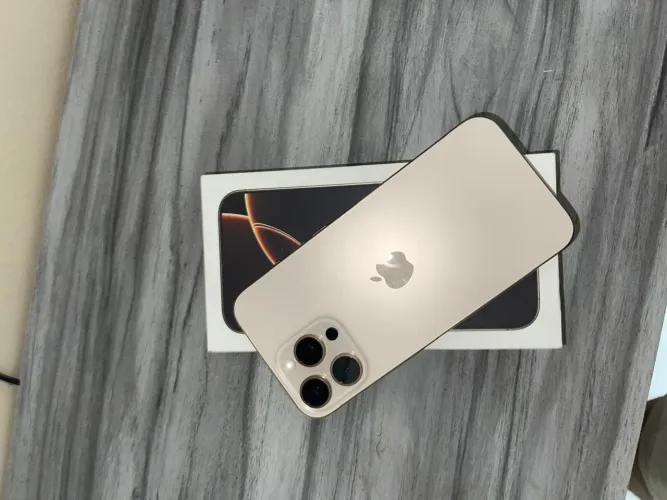 iPhone 16 pro Max 256gb gold