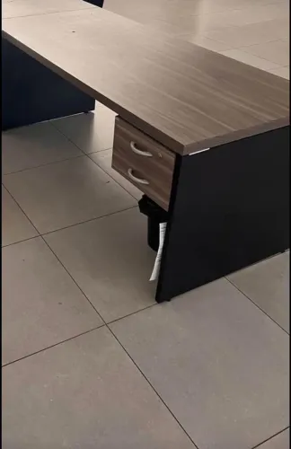 Mesa com 2 gavetas - 180x80