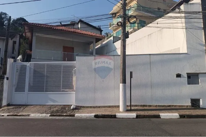 Casa em Arujá: Aluguel no Arujazinho IV