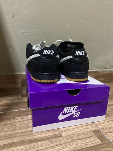 NIKE SB DUNK LOW PRO BLACK WHITE