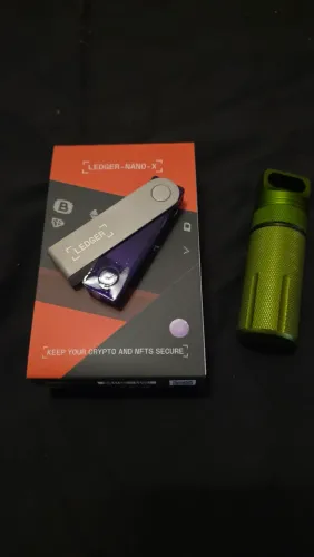Hard wallet Ledger Nano X NOVA (sem uso) Lilás 