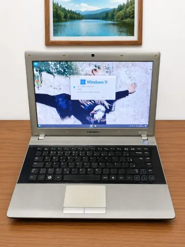 Notebook Samsung i3 / bateria boa/ Win 11 bem rápido 