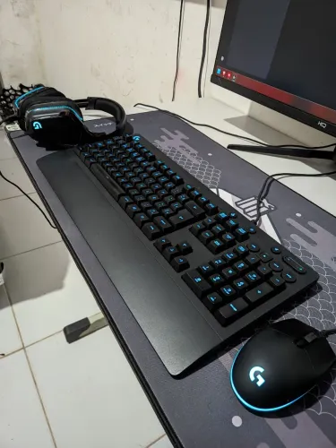 Kit Periféricos Logitech Gamer