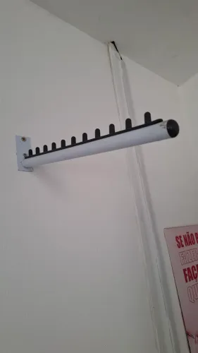 Arara de Parede para loja