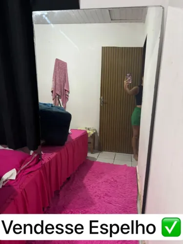 Espelho lavatório e cadeira de salao