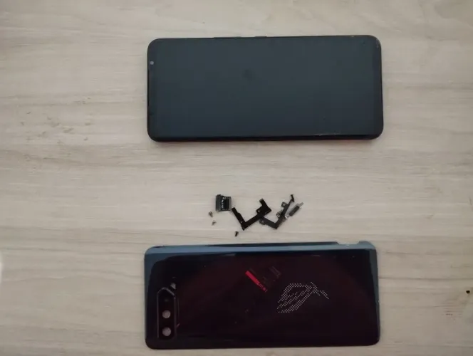 Tela, baterias e carcaça Asus Rog phone 5s