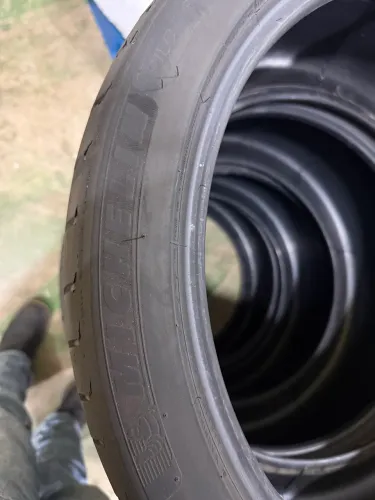 HL 265/35 ZR 20 Michelin Semi-Novos