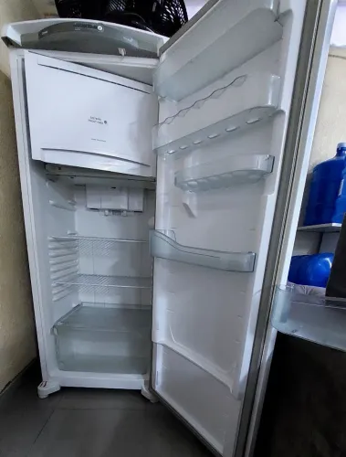 Geladeira Consul Frost free