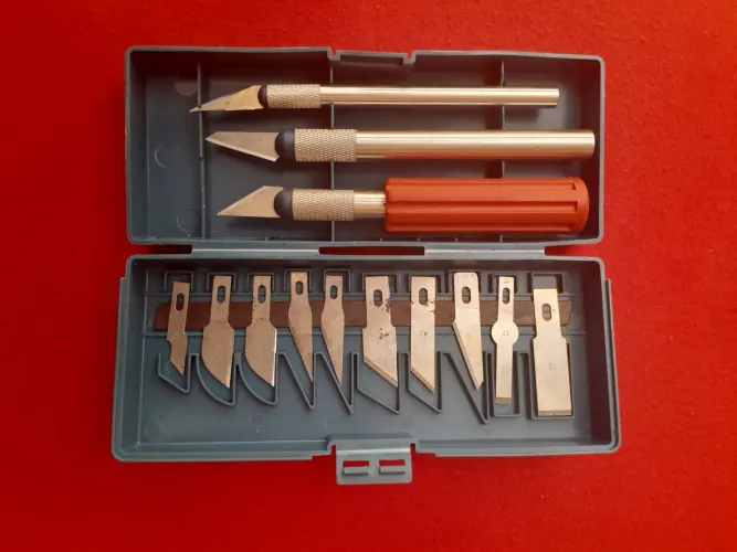 Vendo ou troco kit estilete profissional