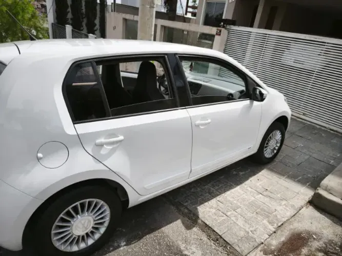Volkswagen Up! Move 1.0 TSI Total Flex 12V 5P 2016