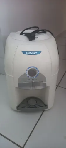 Gelagua Esmaltec usado funciona perfeitamente 