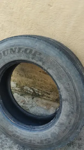 2 Pneus para caminhão ?