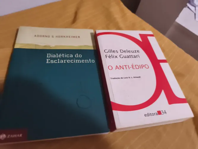 Livros O anti-Édipo e Dialética do Esclarecimento