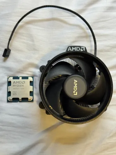 Motor AM5 AMD Ryzen 7 8700F