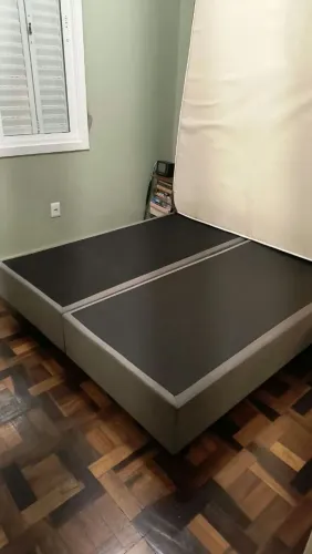 Cama box Queen semi nova(sem colchão)