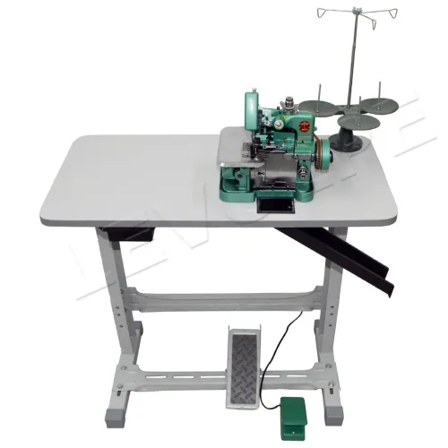 Máquina costura overloque com mesa