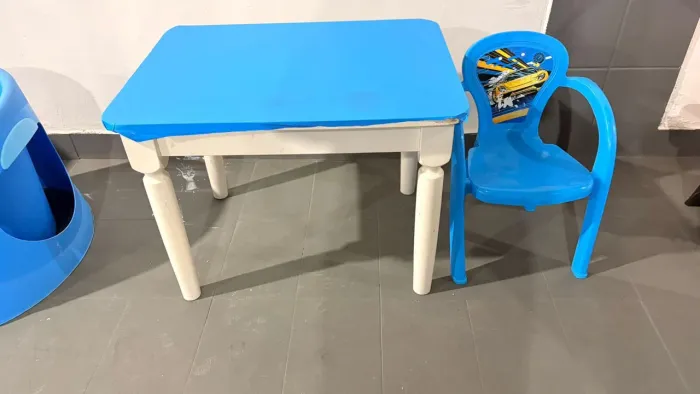 VENDO MESA INFANTIL DE MADEIRA
