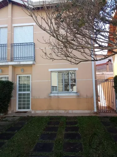 Casa em condomínio Paisagem Renoir, Cotia-SP: 3 quartos, 1 suíte, 3 salas, 3 banheiros, 2 