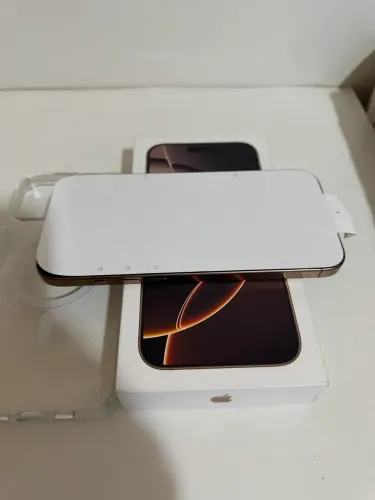 IPHONE 16 PRO MAX NA GARANTIA NOVO PRATICAMENTE!