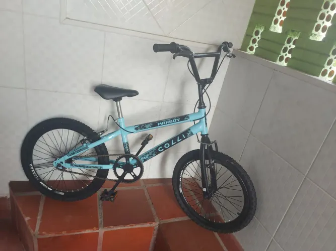 Vendo Bicicleta Azul Nova 