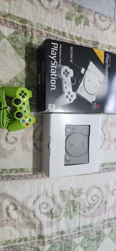 PlayStation-Classic SONY novo + controle verde brilhante extra